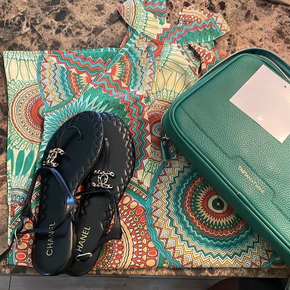 Small Green Retro Print Halter Dress - Picture 13 of 13